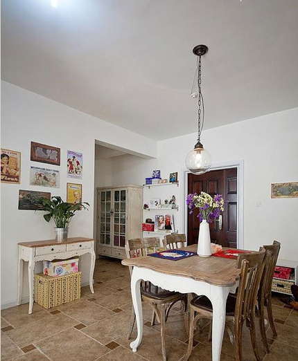 欧式 二居 小资 餐厅图片来自成都盛世家园装饰在90平米法式乡村风的分享