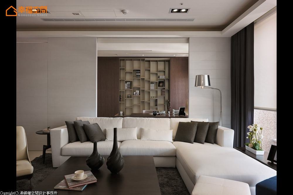 二居 现代 简约 客厅图片来自幸福空间在超完美尺度 165平当代美宅的分享