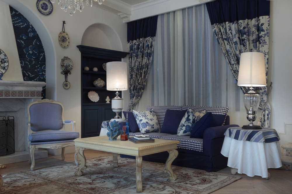地中海 天伦庄园 超凡装饰 别墅 客厅图片来自沪上名家装饰在幽然、美好、恬静-天伦庄园实景的分享