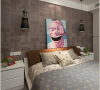 素雅的卧室，灰色让空间呈现出一种宁谧的氛围，有助于睡眠。