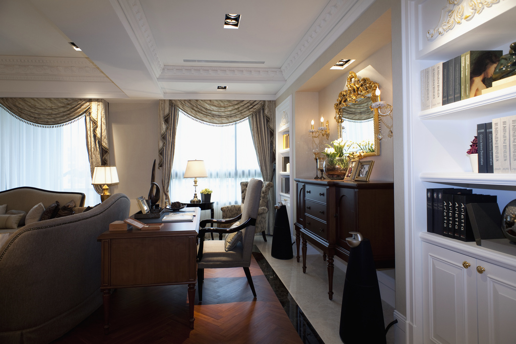 欧式 四居 70后 装修设计 慕尚族 客厅图片来自慕尚族在融科天城  265平 欧式风格的分享