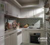 厨房用简单的白色系列，简约明朗