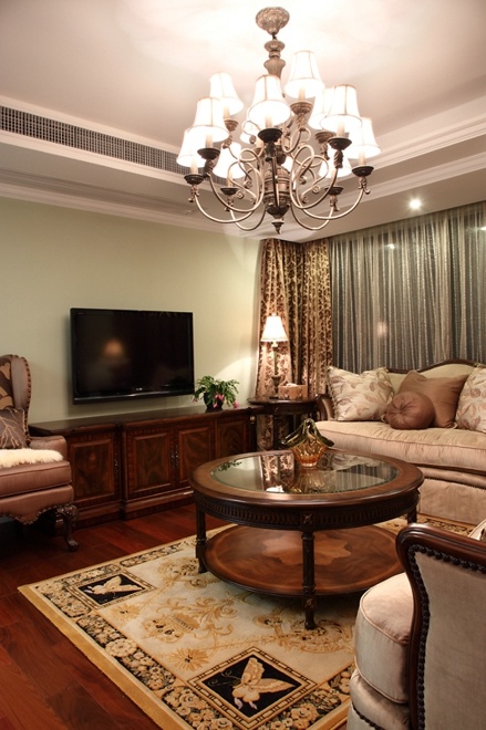 客厅图片来自家装大管家在80后最爱休闲空间 130平美式三居的分享