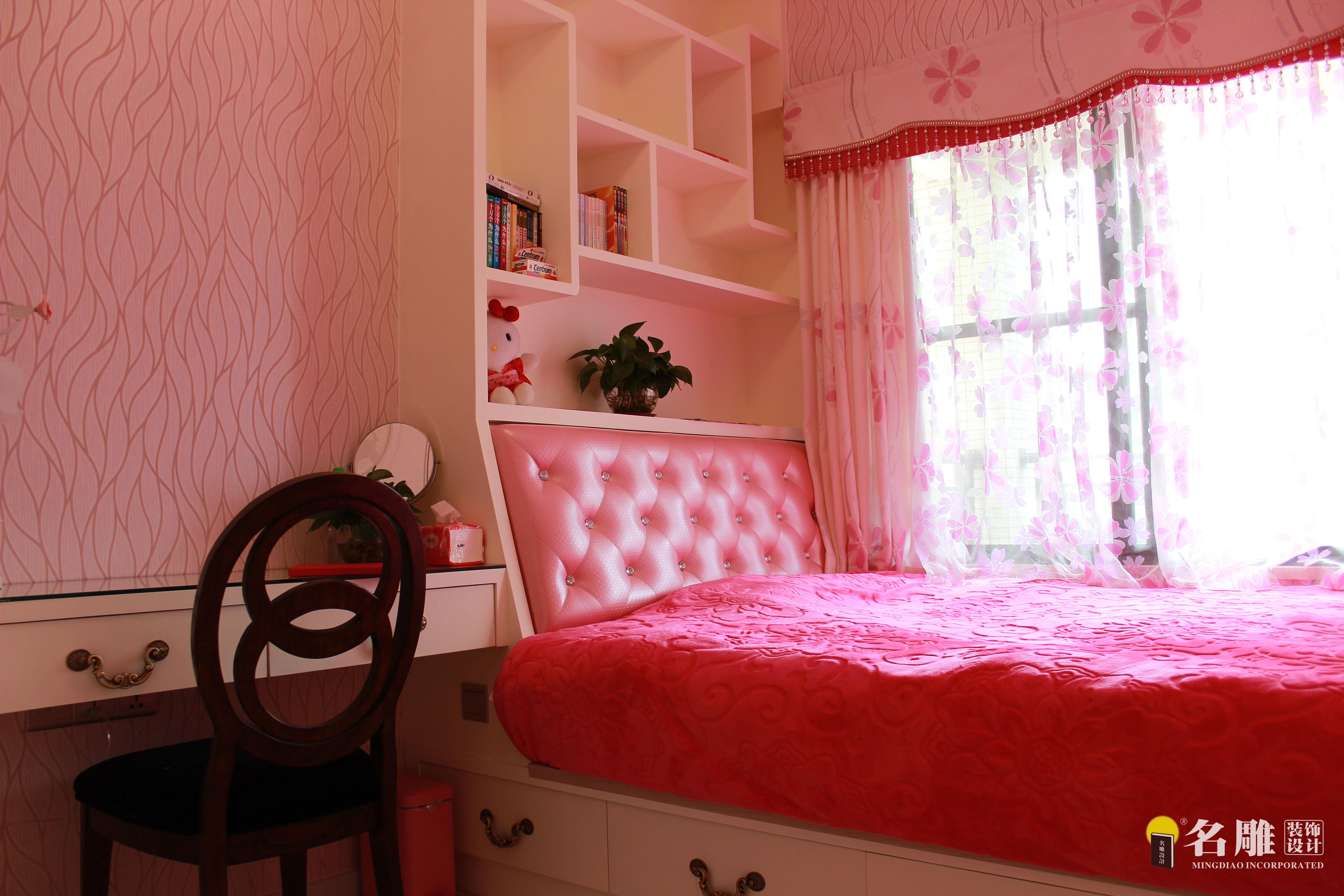 简欧 温馨，干净 三居 白领 80后 优雅、唯美 简洁、大气 卧室 卧室图片来自广州名雕装饰在兰溪谷的分享