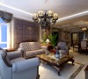 沙发背景墙用的是软包设计，搭配舒适的欧式家具，给人舒适的生活享受。