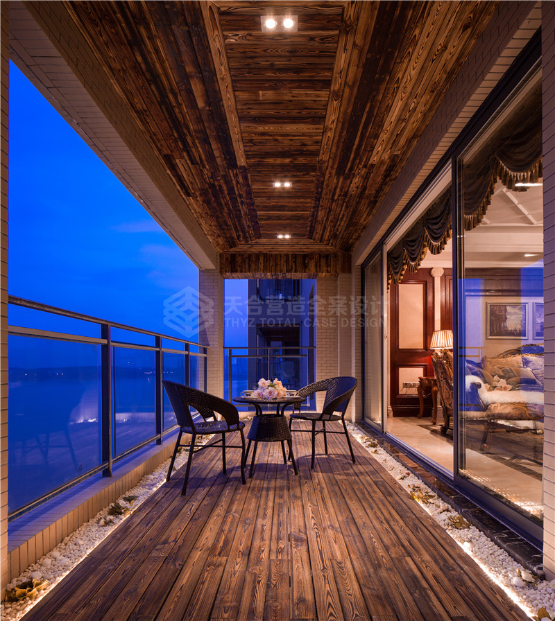 美式 样板间 阳台 阳台图片来自天合营造在静谧南湖，安然若素的分享