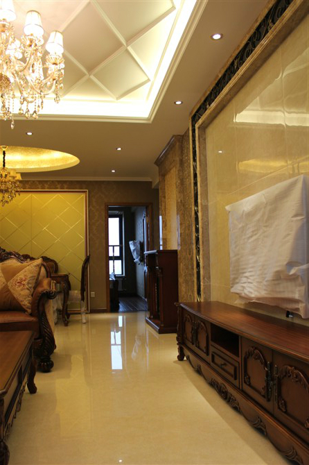 欧式 三居 白领 小资 奢华大气 武汉装修 客厅图片来自品格中天装饰在硚口金利屋欧式的分享