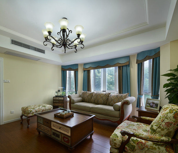 客厅图片来自实创装饰晶晶在宝华海尚郡领139平美式精品公寓的分享