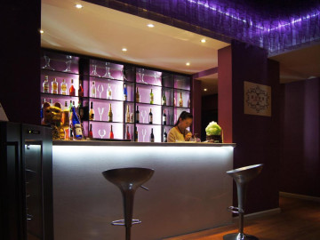 紫色回忆酒吧