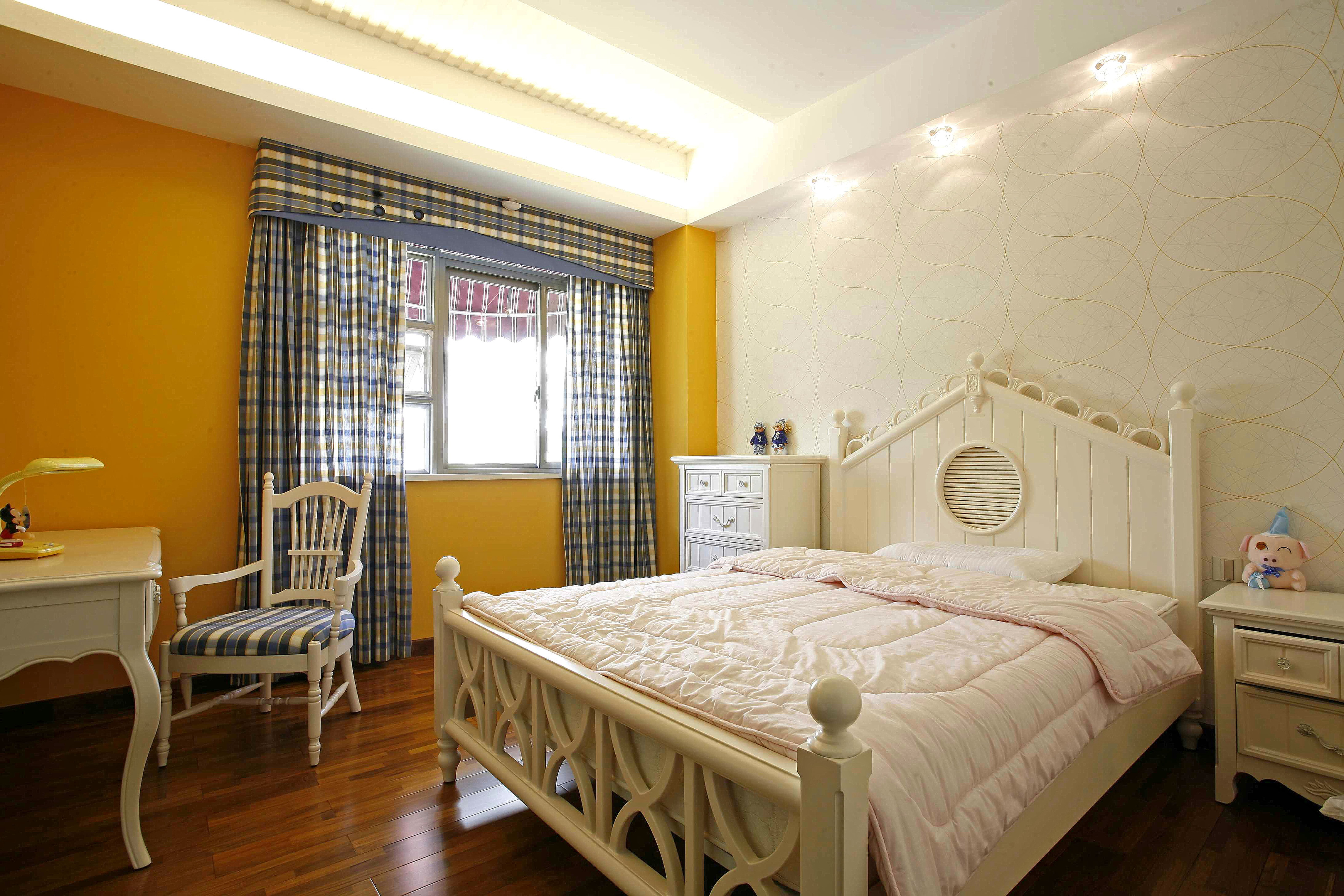 卧室图片来自今朝装饰小徐在200平浪漫豪华古典欧式风的分享