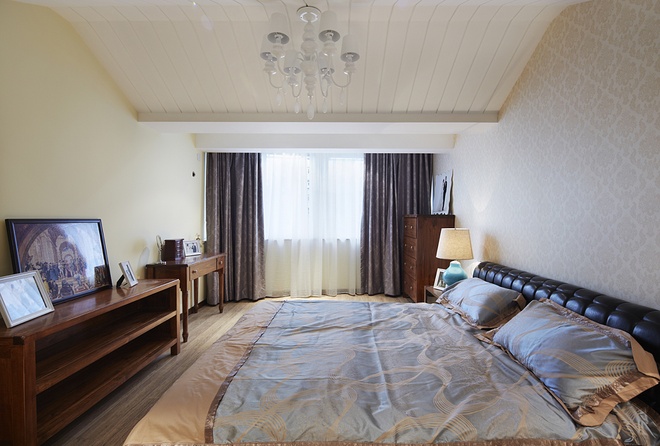 简约 四居 白领 卧室图片来自家装大管家在150平轻美式混搭设简约舒适装修的分享