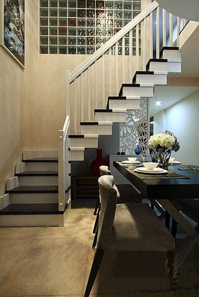 楼梯图片来自刘建勋在现代简约风格两室两厅的分享