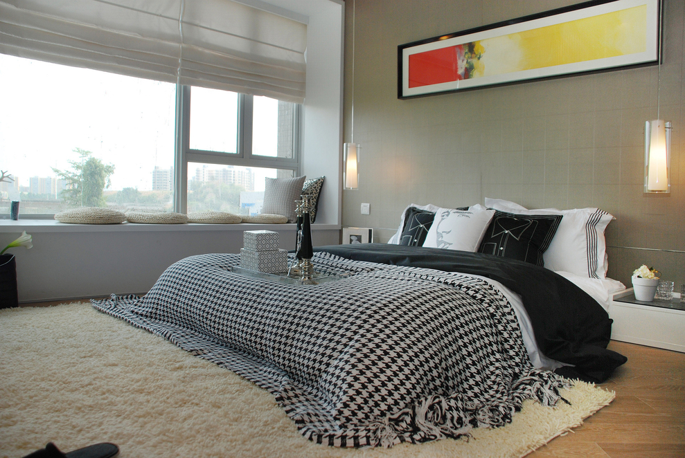 简约 80后 二居 现代 卧室图片来自阿拉奇设计在万达公馆_现代家庭装修的分享