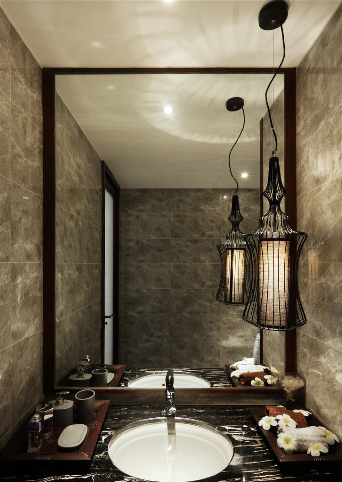 三居 东南亚 卫生间图片来自实创装饰晶晶在103平三房两厅现代东南亚雅居的分享