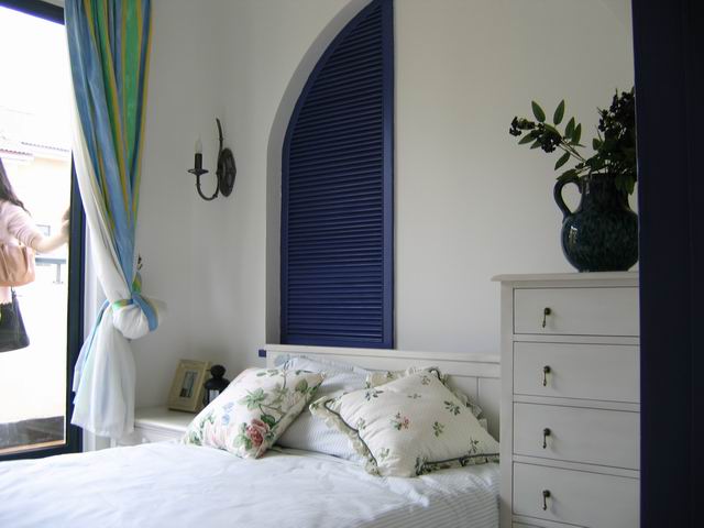 地中海 复式 装修设计 卧室图片来自阿拉奇设计在江南家园_地中海家庭装修的分享