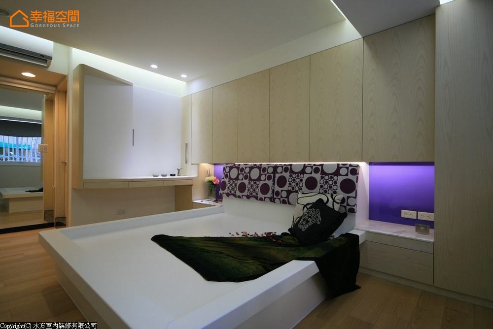 二居 现代 旧房改造 卧室图片来自幸福空间在未婚夫妻的89平亲密SOHO生活的分享