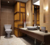传统的典雅的卫生间，采用古典黄色调以及墙面装饰，中式的家居效果完美。