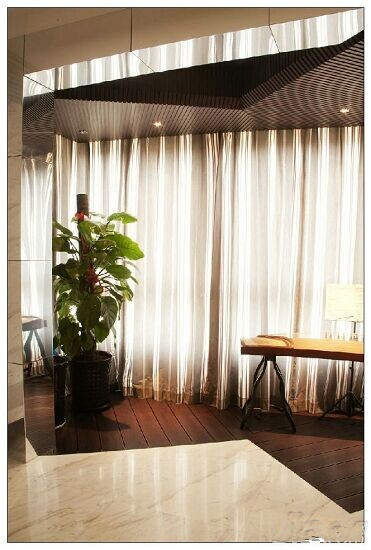 简约 三居 客厅图片来自天津尚层装修韩政在公寓变别墅  浅色系低奢现代风的分享
