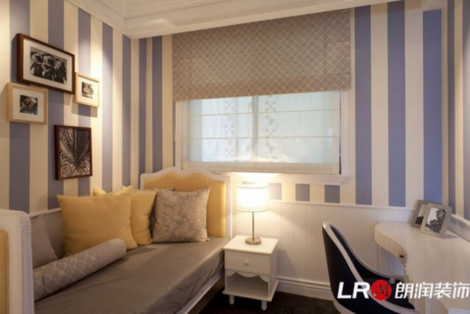 欧式 三居 小资 简约 卧室图片来自朗润装饰工程有限公司在龙光天悦龙庭132平米欧式风格的分享