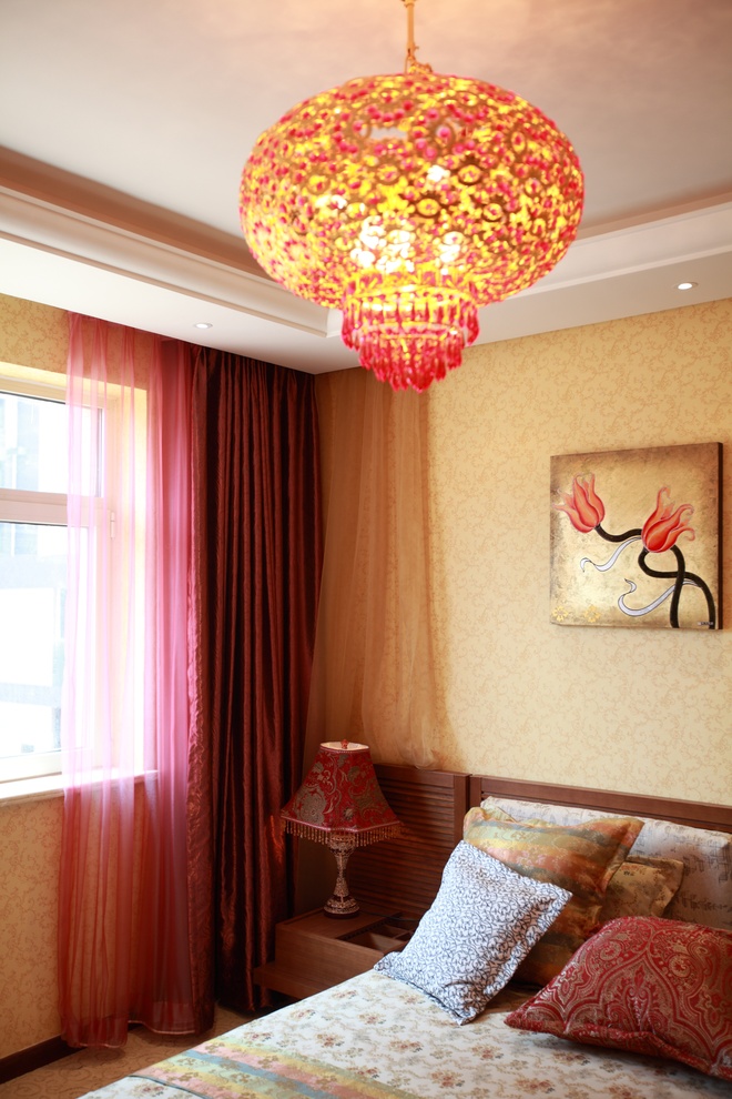卧室图片来自家装大管家在迷人异域风情 112平东南亚风情居的分享