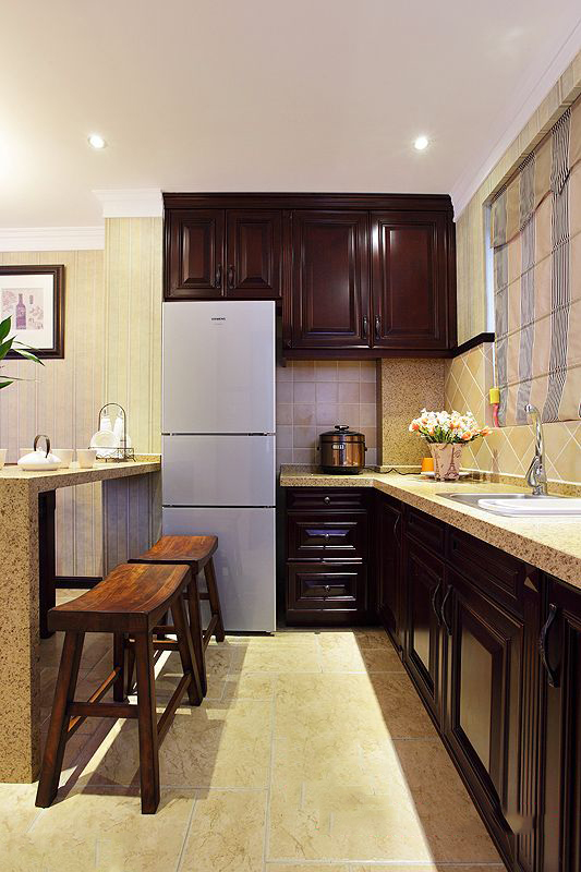 混搭 三居 慕尚家居 装修设计 案例赏析 厨房图片来自慕尚族在103平混搭风格案例赏析的分享