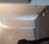 卫生间墙地砖铺贴，阴阳角都是直线，墙面擦的号干净哦