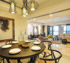 餐厅则要延续客厅的高雅格调，以优雅的扶手椅搭配圆型餐桌，让户主一家人可以在轻松愉悦的环境中细意品味生活。
