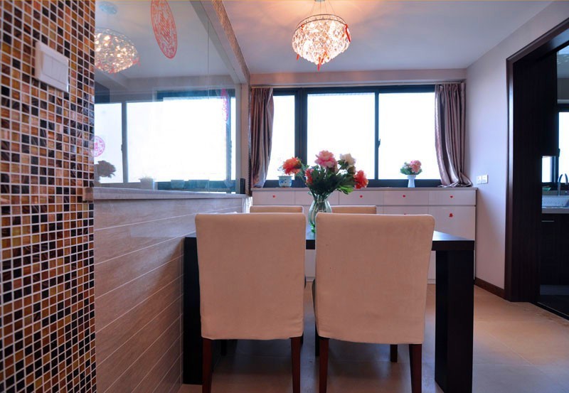 三居 简约 80后 装修设计 慕尚家居 婚房 餐厅图片来自慕尚族在海伦春天时尚简约婚房案例的分享