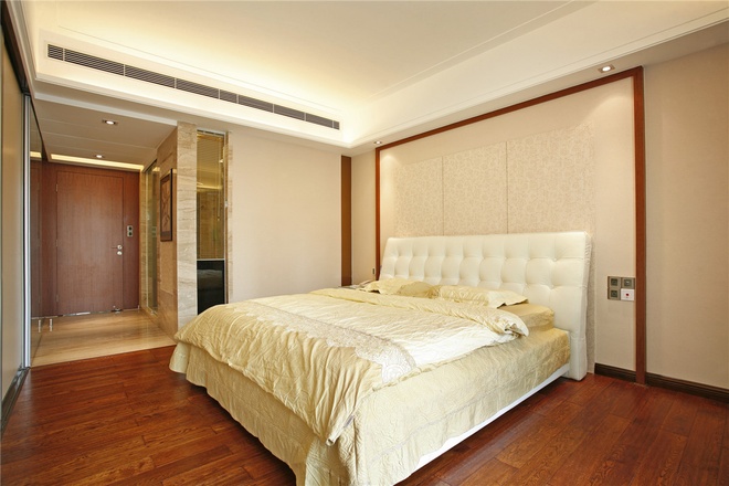 卧室图片来自家装大管家在精致舒适生活 110平欧式奢华3居的分享