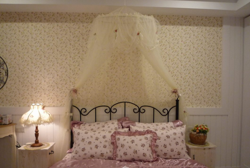 温馨 舒适 田园 卧室图片来自成都生活家装饰在60㎡温馨小资田园风格的分享