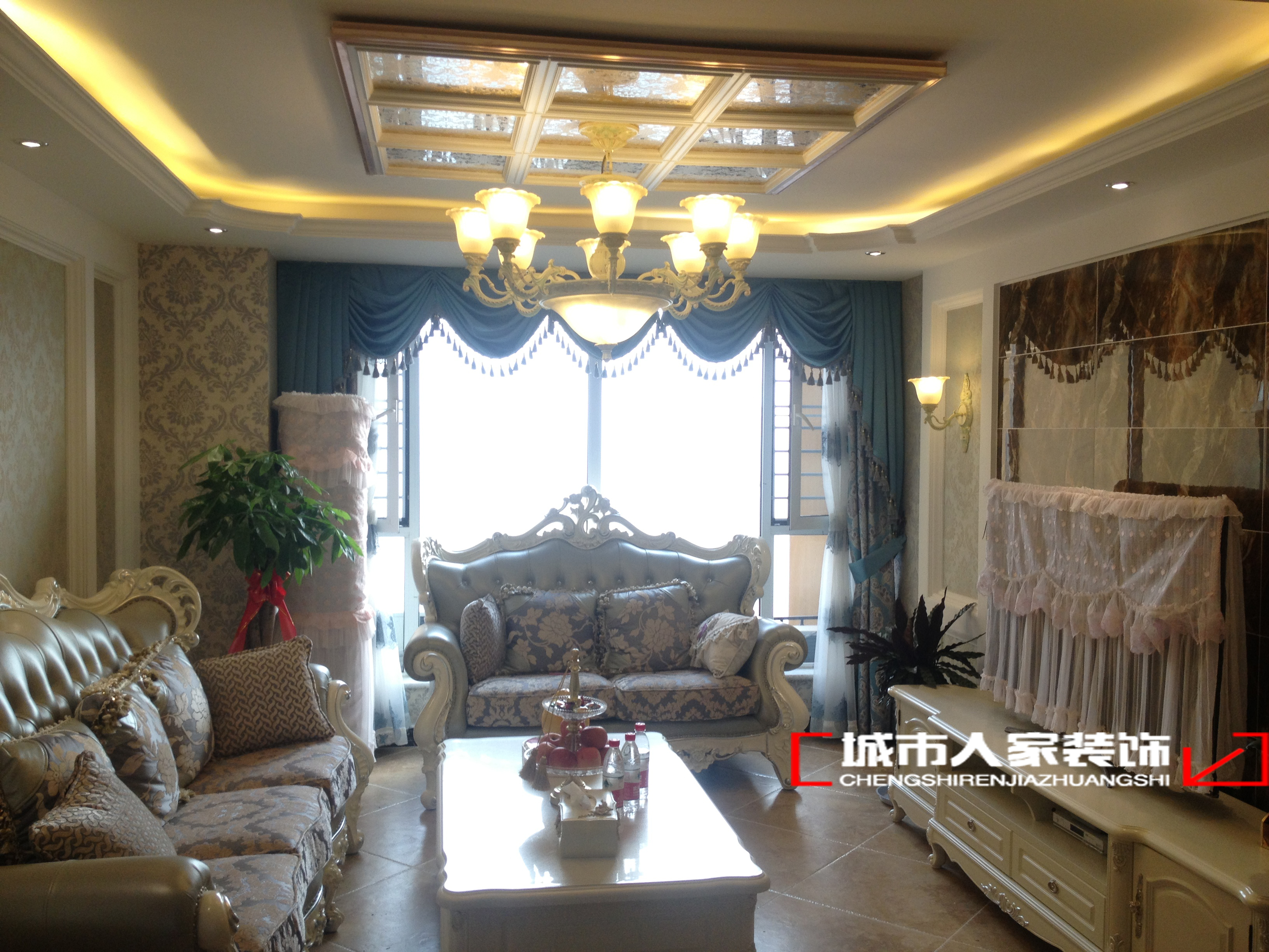 欧式 二居 客厅 卧室 沙发 客厅图片来自石家庄装修装饰设计公司在国赫红珊湾110平欧式的分享