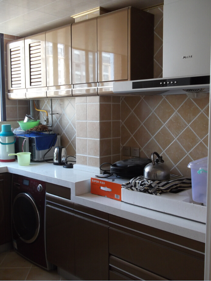 简约 三居 厨房图片来自blmboy在长安区兰乔国际的分享