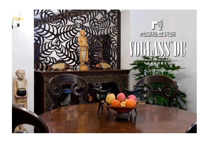 别墅 客厅图片来自博览天下在龙湖滟澜山-270平米东南亚分风格的分享