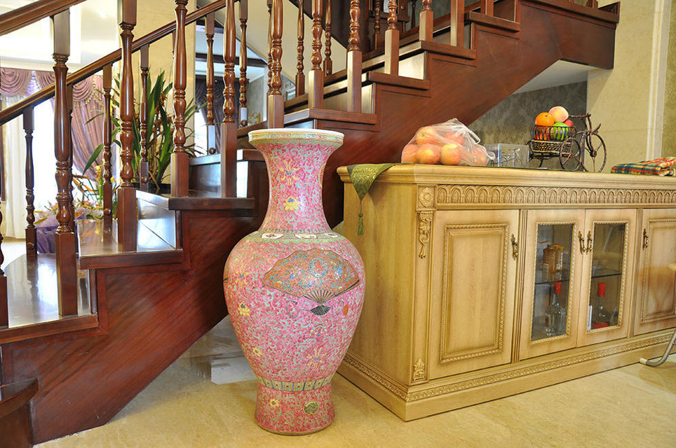 简约 欧式 别墅 楼梯图片来自长沙金煌装饰在半山丽墅的分享
