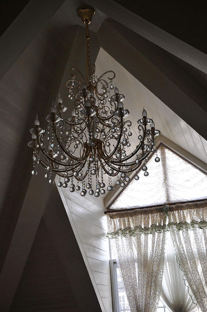 简约 欧式 别墅 卧室图片来自长沙金煌装饰在半山丽墅的分享