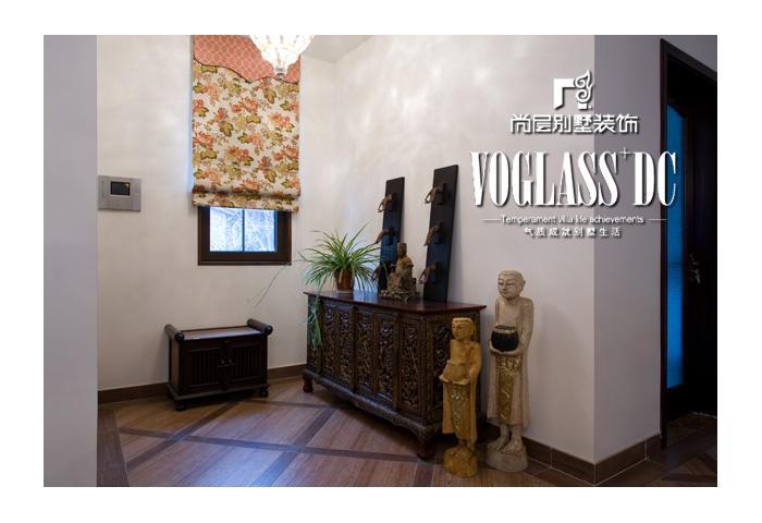 别墅 客厅图片来自博览天下在龙湖滟澜山-270平米东南亚分风格的分享