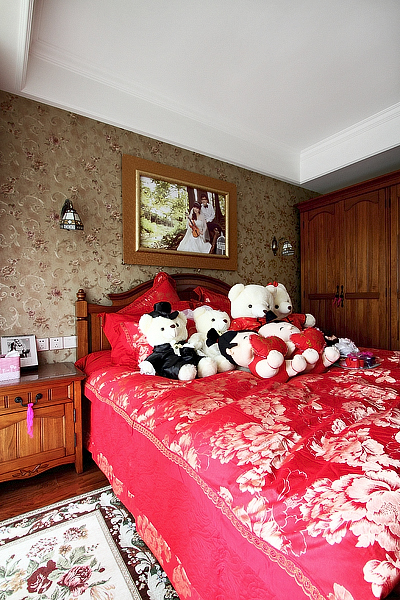 卧室图片来自家装大管家在带有小资情调 108平美式乡村3居的分享