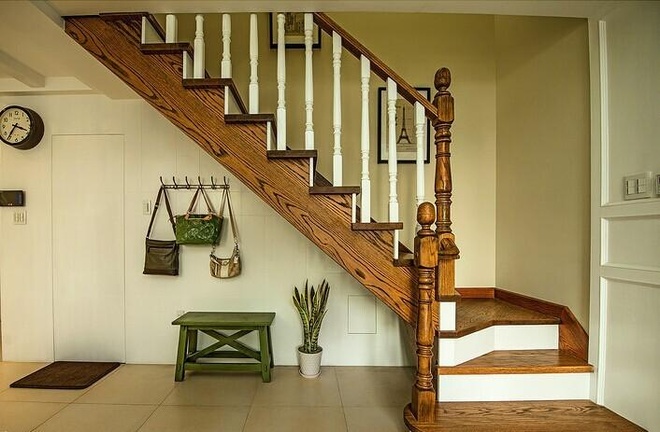 美式简约 西安元洲 设计工艺 三居 楼梯图片来自元洲-顺康在107平现代美式loft【浓郁醇香】的分享