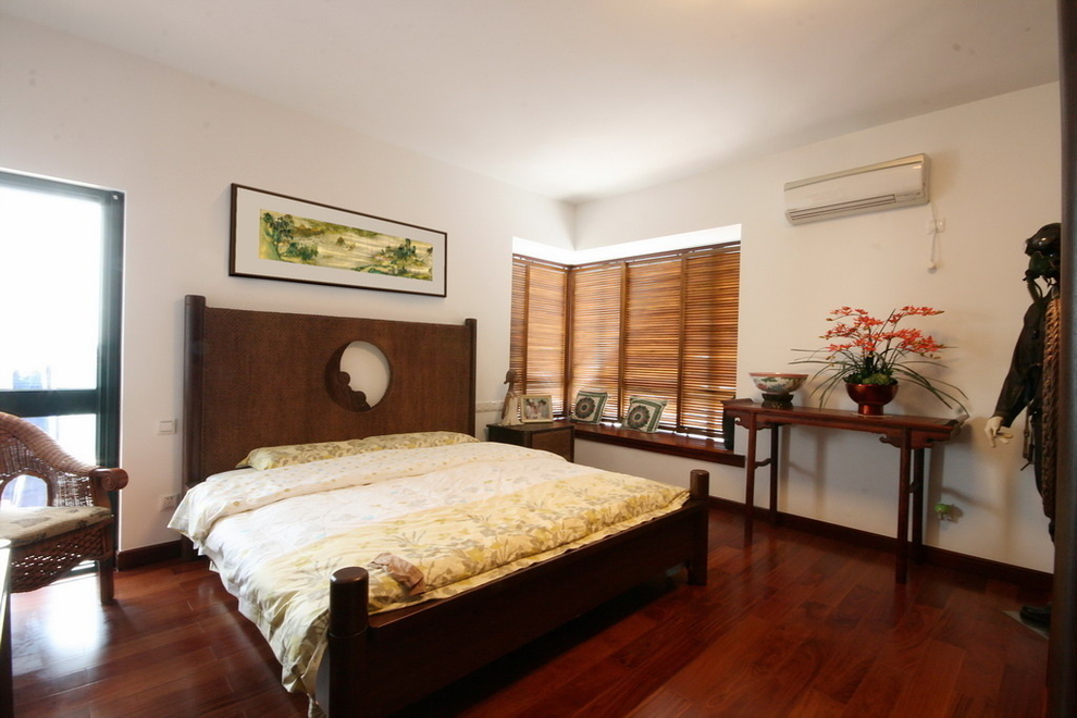 三居 简约 欧式 旧房改造 卧室图片来自海南捷诚装饰在凤凰雅苑新中式风格的分享