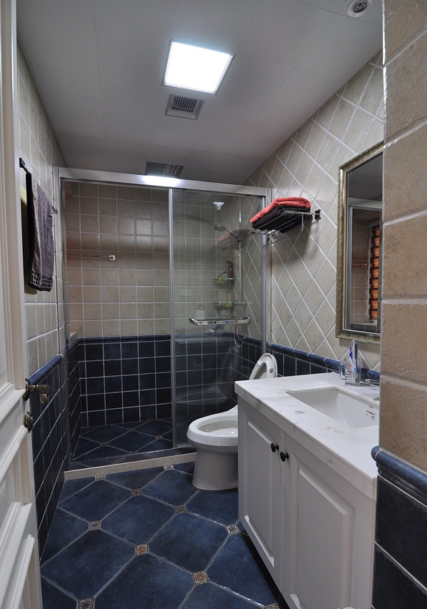 美式 三居 小资 卫生间图片来自家装大管家在遗忘的时光 120平美式优雅3居室的分享
