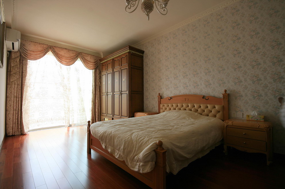 欧式 别墅 新房装修 实创装饰 卧室图片来自传承正能量在欧式典雅温馨之家--300平米的分享