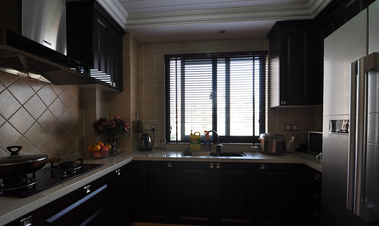 厨房图片来自家装大管家在遗忘的时光 120平美式优雅3居室的分享