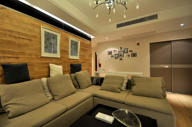 现代简约 客厅图片来自元洲-顺康在115平米【现代简约—原木生香】的分享
