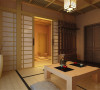 进入业主家，一进门一片宽广，给人大方的感觉。客厅用日式装修风格的木板与餐厅隔开，客餐厅屋顶日式风格的木条，整体是日式风格的搭配。日本和式建筑，又称“和样建筑”或“日本式建筑”。