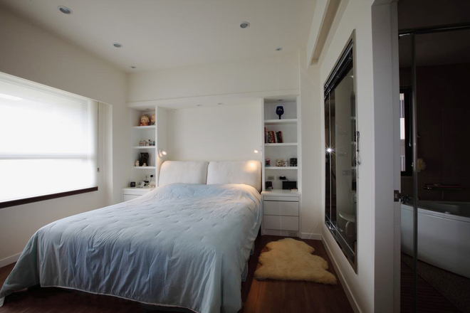 卧室图片来自家装大管家在历久弥新 149平白净居家空间的分享