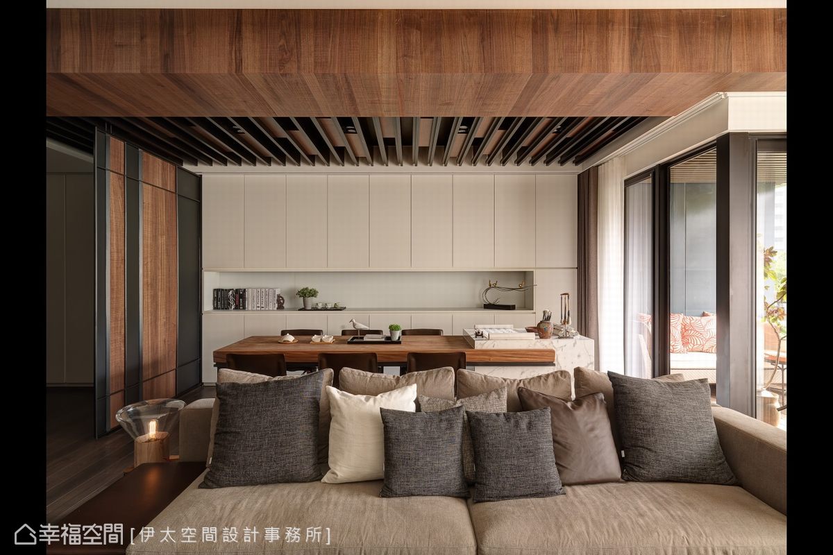 幸福空间 高端设计 台湾设计师 现代风格 餐厅图片来自幸福空间在165平墨客居(联上听瀑)的分享
