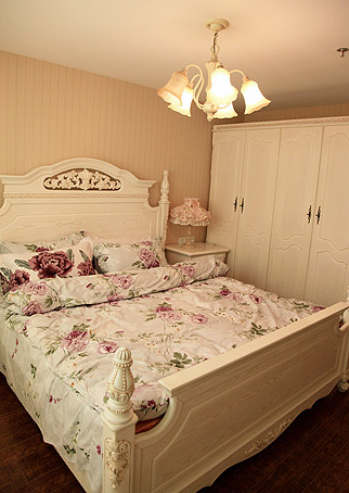 田园 欧式 三居 雅居乐 卧室图片来自百家设计小刘在雅居乐150平田园欧式风格的分享