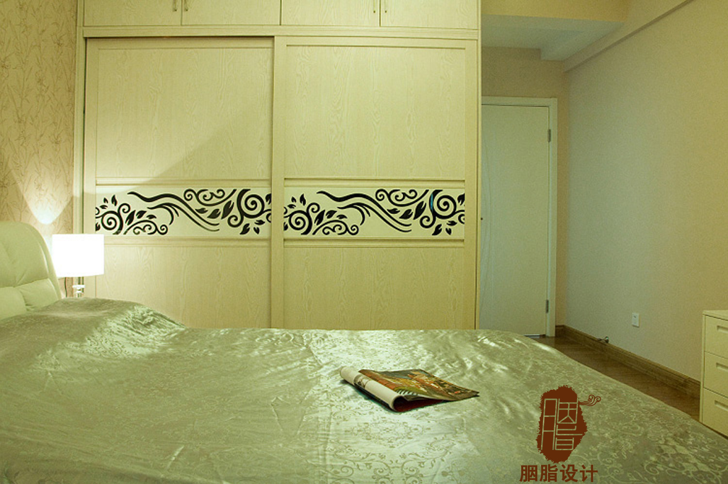 胭脂设计 简约 三居 白领 小资 独立书房 独立储物间 百搭白色 中性色 卧室图片来自设计师胭脂在琴之韵的分享