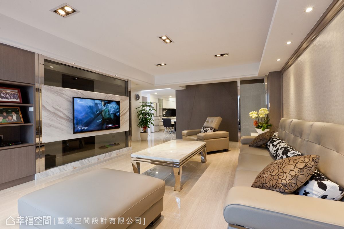 幸福空间 高端设计 台湾设计师 现代风格 客厅图片来自幸福空间在132平老屋再造合宜格局的分享