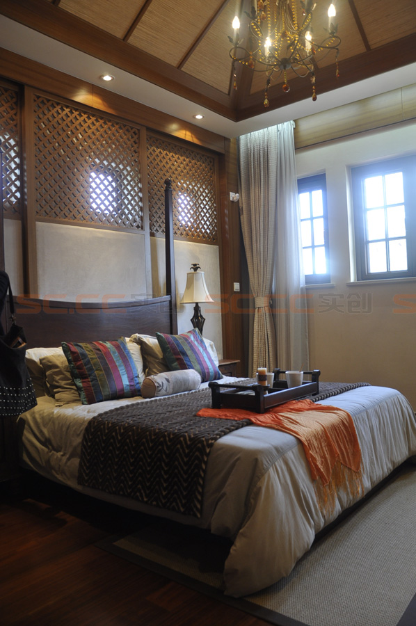 独栋别墅 装修 东南亚 卧室图片来自南京实创装饰夏雨荷在钟山高尔夫-东南亚风情的分享
